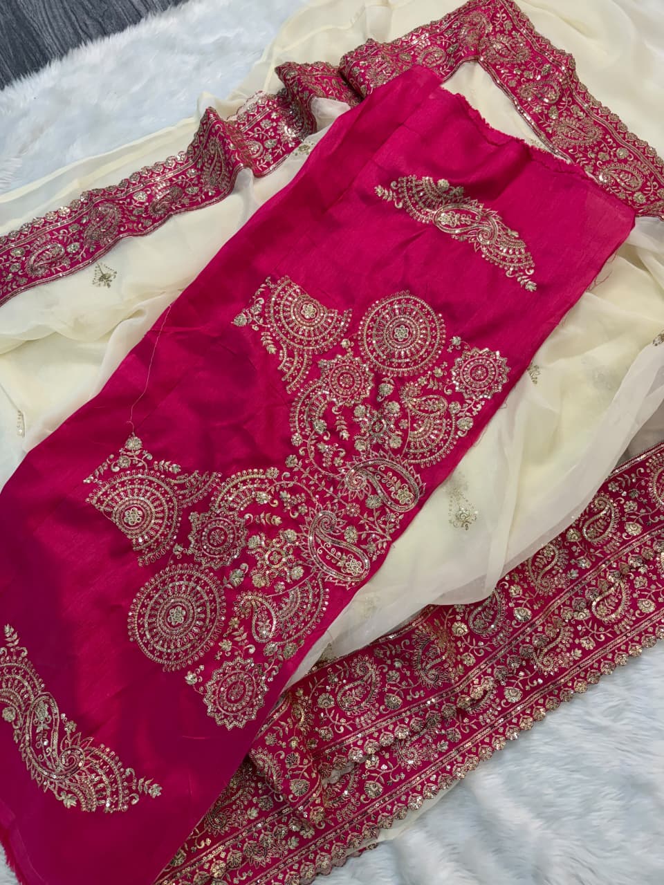 Cineglow Crystal Crush Saree